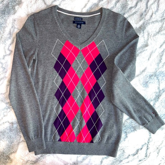 Tommy Hilfiger Sweater💞 - Picture 1 of 4
